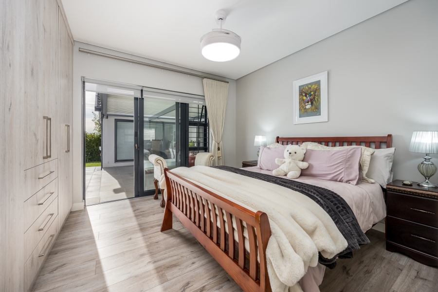 4 Bedroom Property for Sale in Vierlanden Western Cape